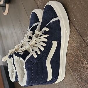 New!!!! Vans Sk8-Hi Cozy Hug Parisian Suede/Faux Fur High Top Sneakers